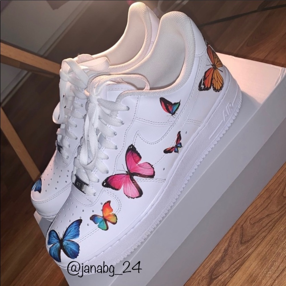 Custom Air Force 1s w/Butterflies - Picture 1 of 4